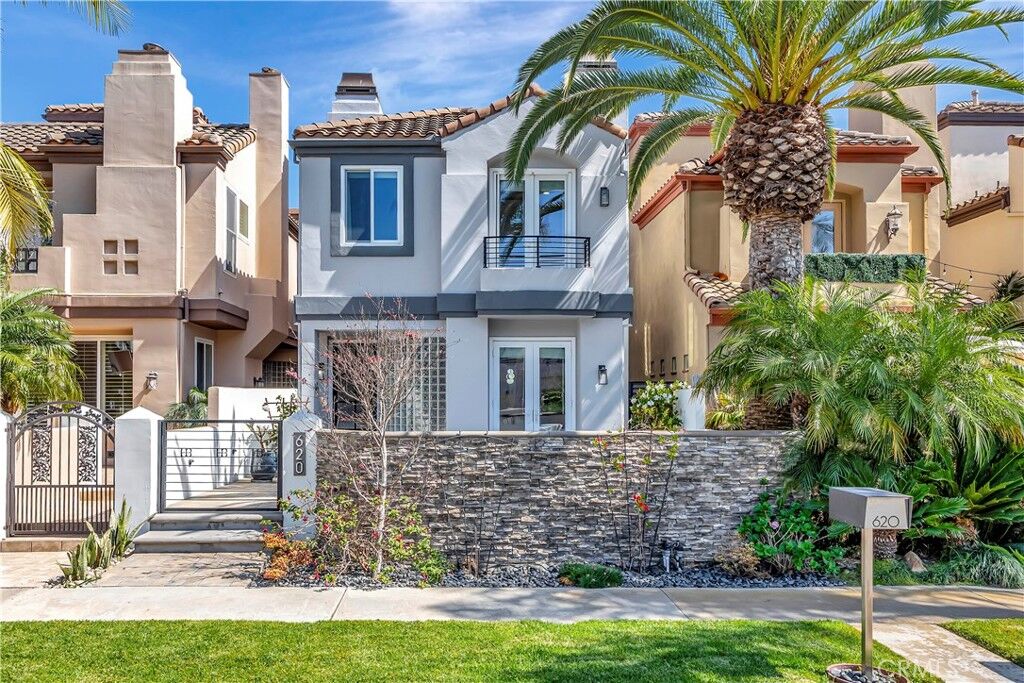 Property Photo:  620 22nd Street  CA 92648 