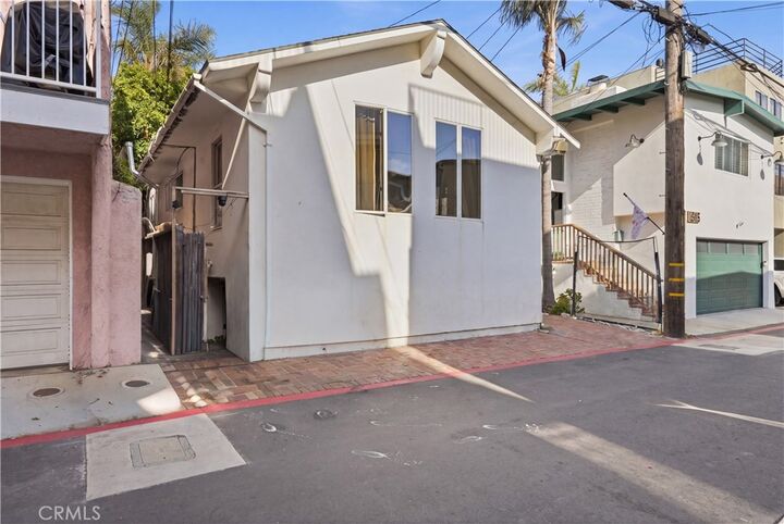 Property Photo:  518 Bayview Drive  CA 90254 