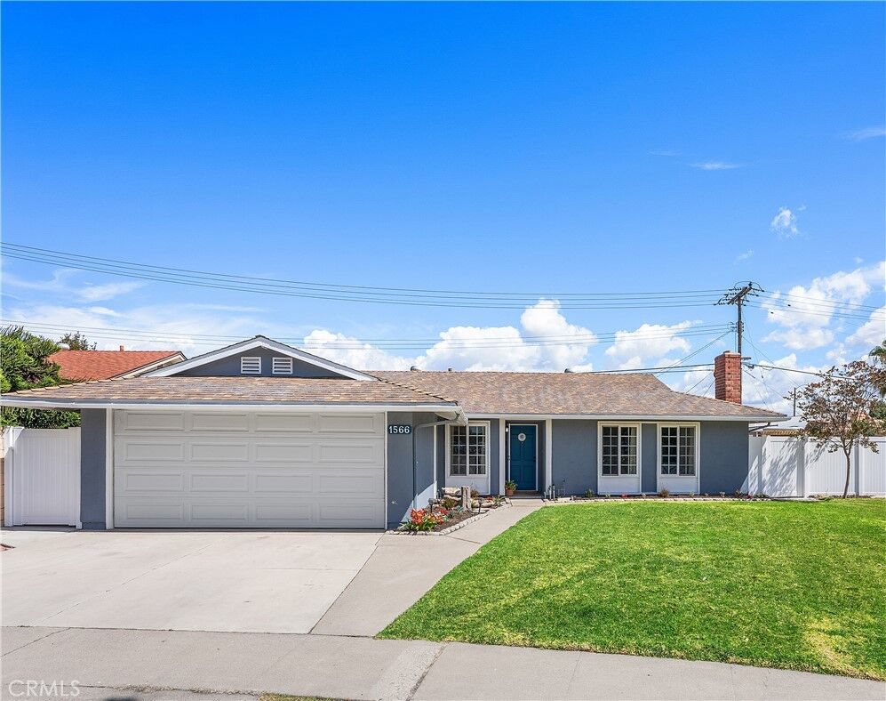 Property Photo:  1566 Corsica Place  CA 92626 