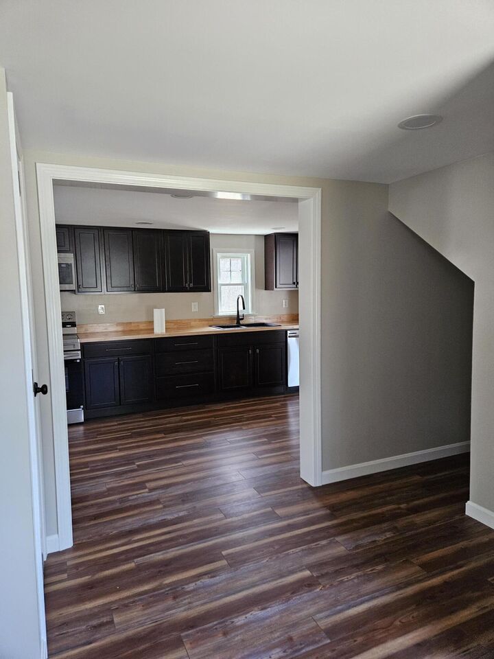 Property Photo:  303 Maquoit Road  ME 04011 