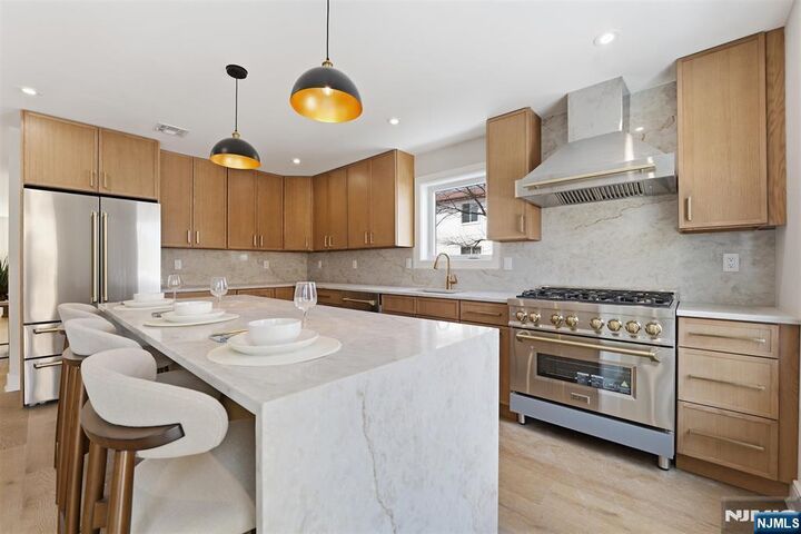 Property Photo:  138-140 Weigands Lane 1  NJ 07094 