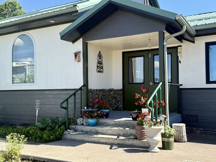 Property Photo:  529 3rd Avenue  MT 59865 