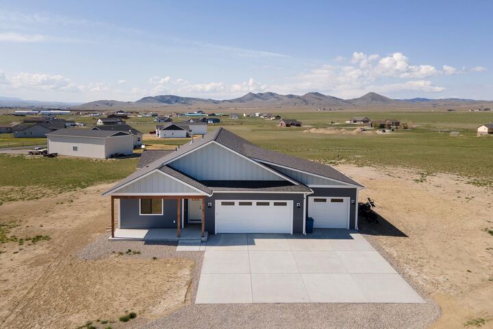 Property Photo:  152 Wheatland Meadows Drive  MT 59752 
