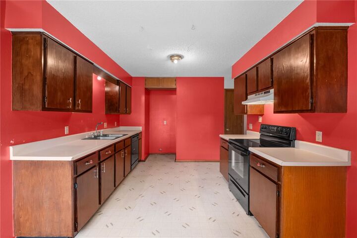 Property Photo:  912 / 914 N Century Drive  AR 72756 