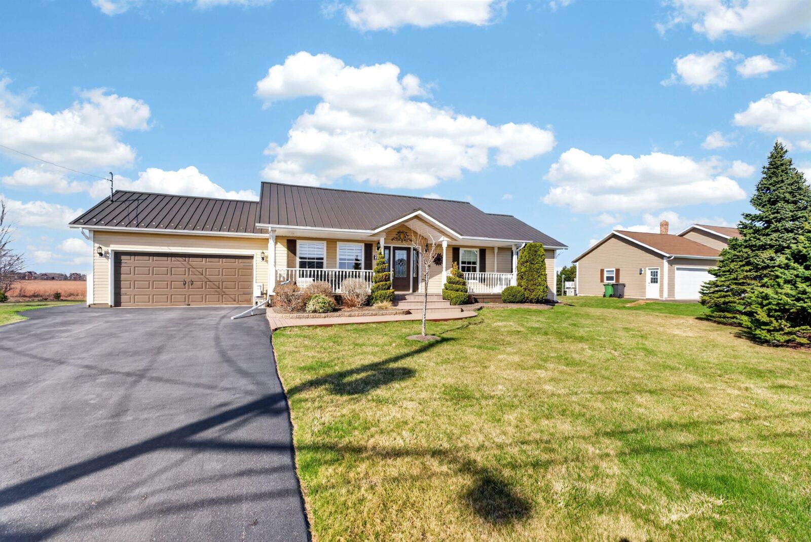 Property Photo:  27 Antoinette Drive  PE C0B 1T0 