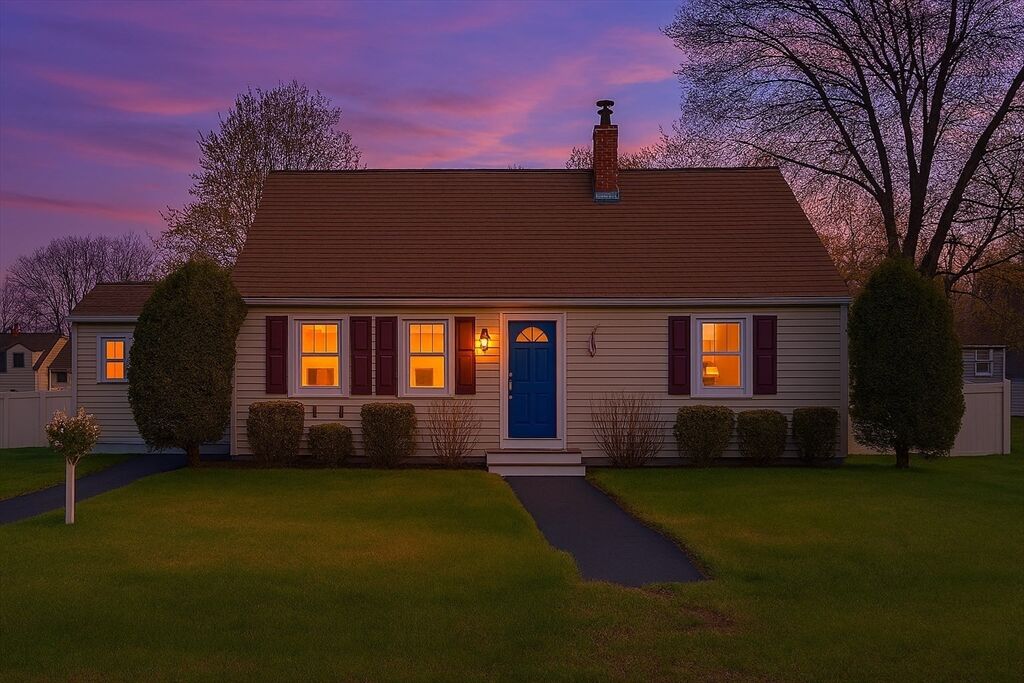 Property Photo:  14 Trinity Drive  NH 03063 