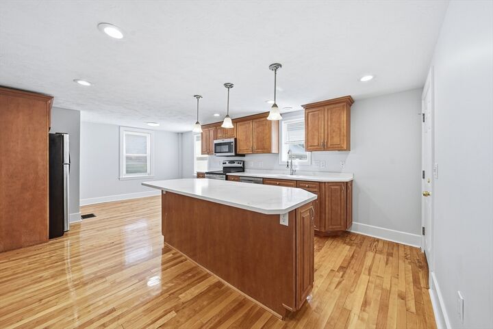 Property Photo: 567-569 Hill St MA 01588