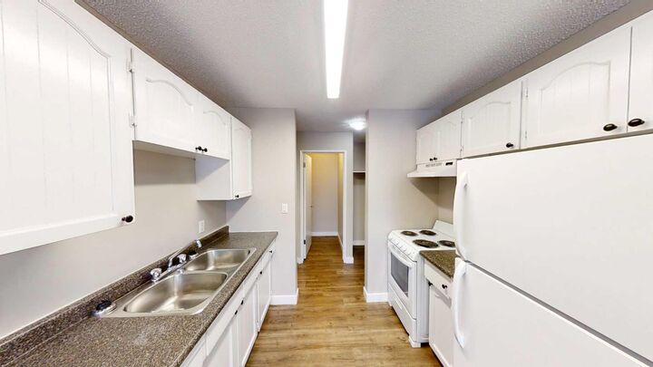 Property Photo:  10114 105 Avenue 202  AB T8V 1H4 