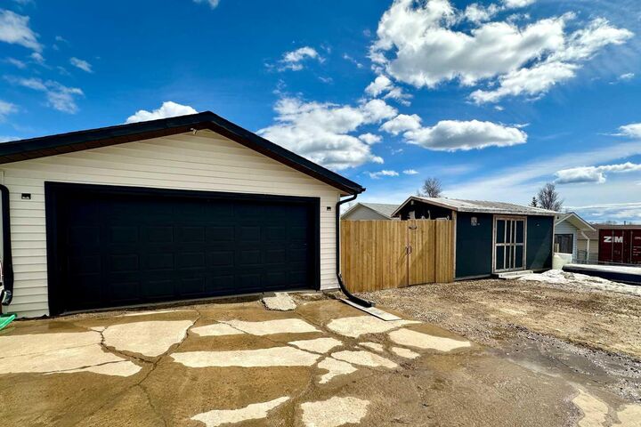 Property Photo:  21 Pan Am Street  AB T0G 2C0 