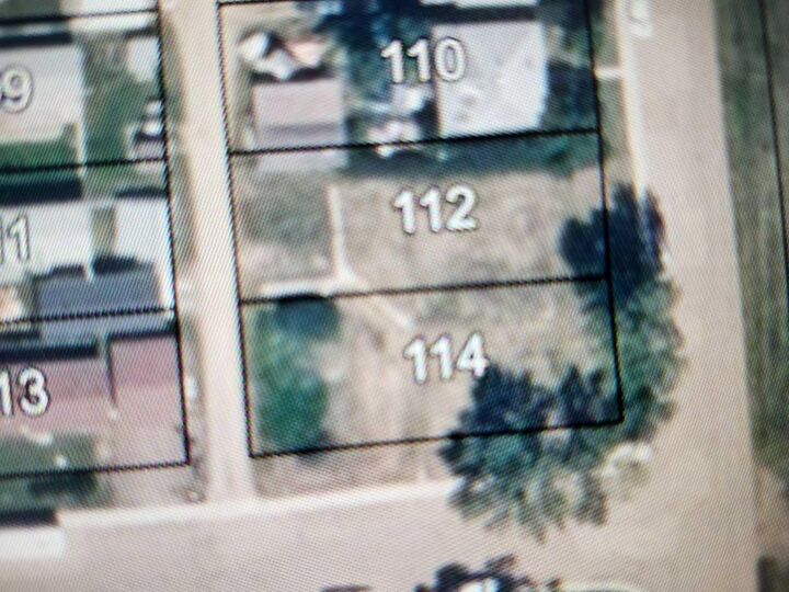 Property Photo: 114 Railway Avenue S AB T0J 2B0