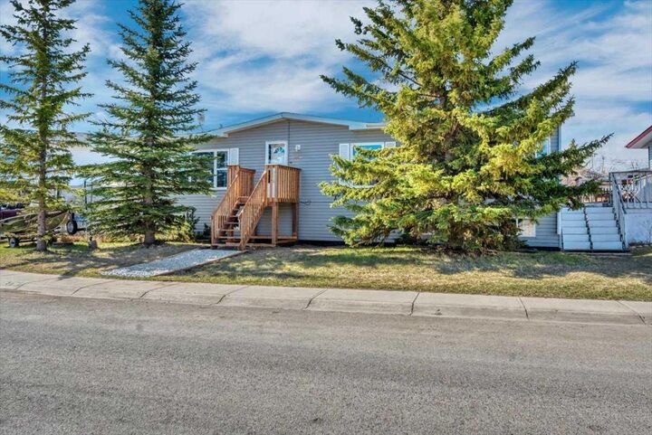 Property Photo: 333 Nelson Road AB T0J 0M0