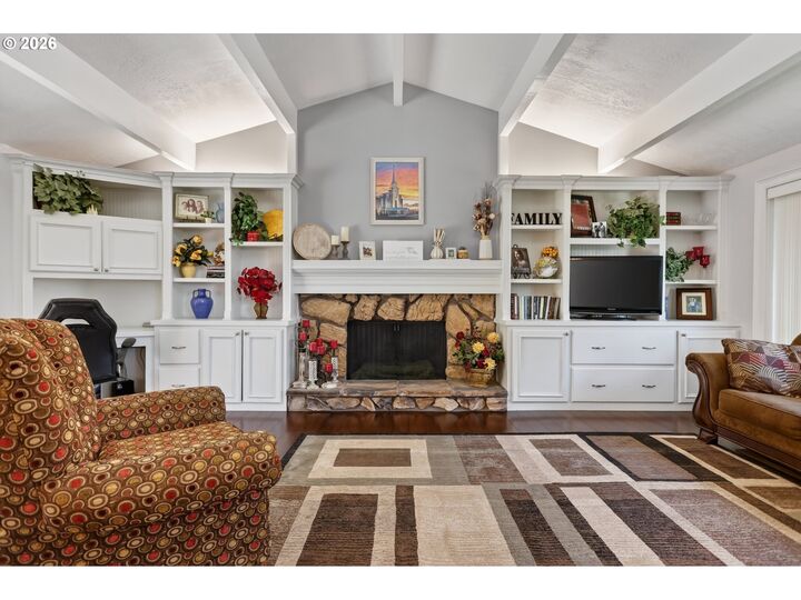 Property Photo:  3226 W 12th St  OR 97058 