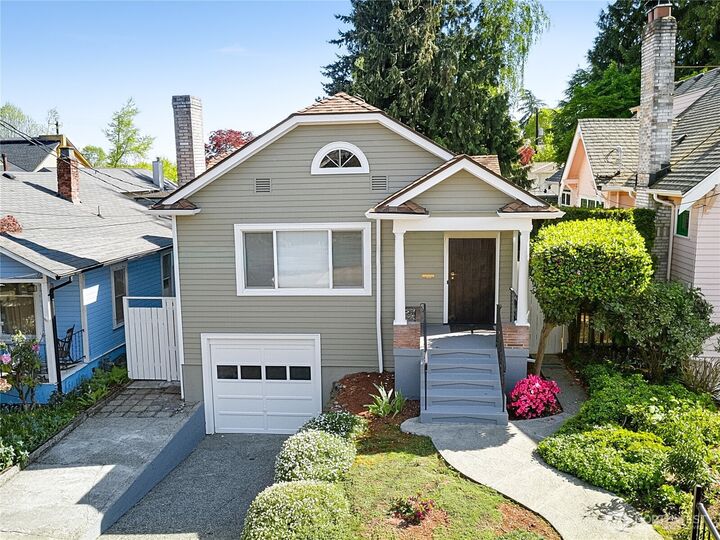 Property Photo: 939 N 83rd Street WA 98103