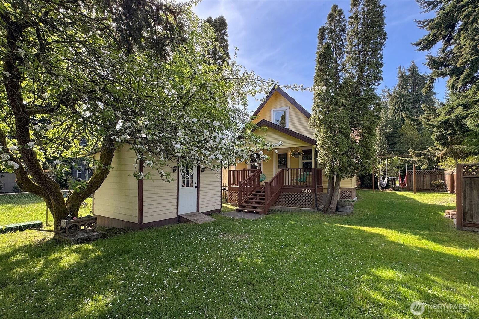 Property Photo:  240  Motor Avenue  WA 98362 