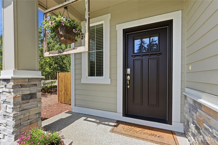 Property Photo: 4991 Admiral Street WA 98332