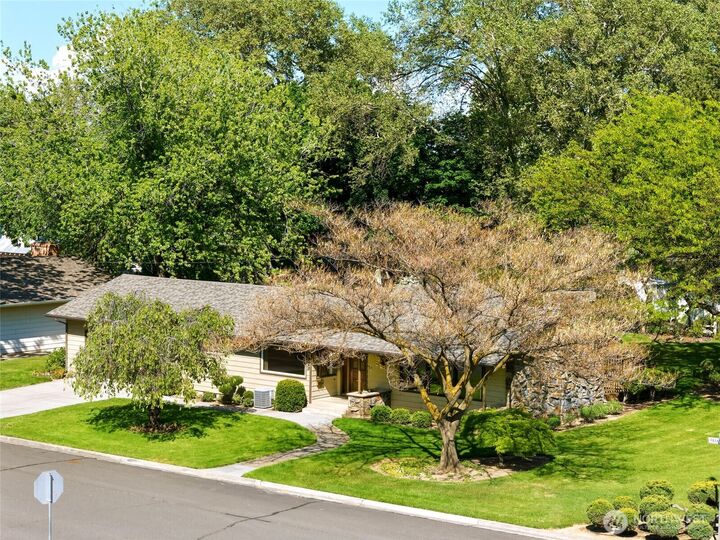 Property Photo:  509  Parkview Street  OR 97862 
