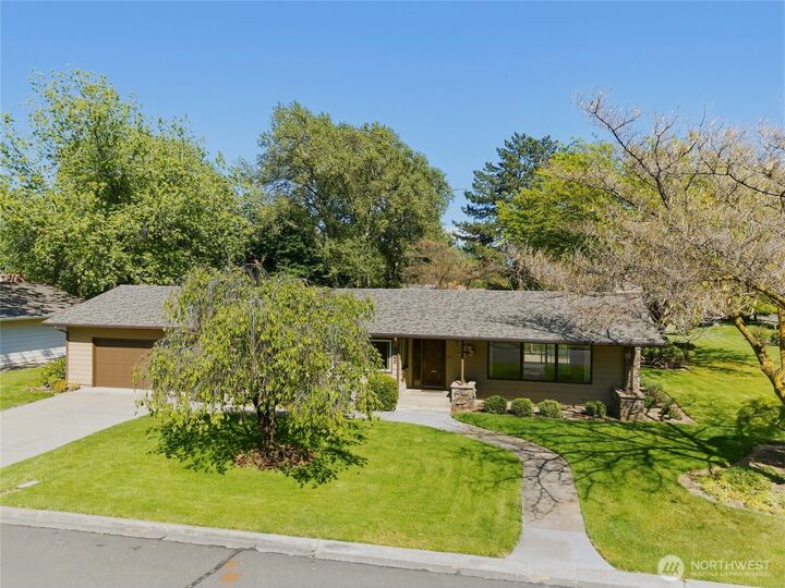 Property Photo: 509 Parkview Street OR 97862