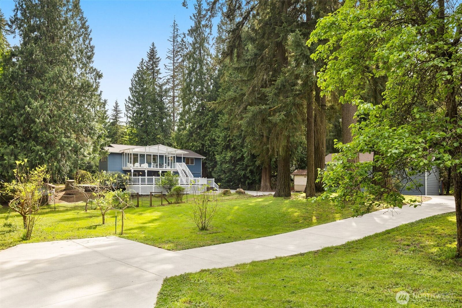 Property Photo: 19442 NE 166th Place WA 98077