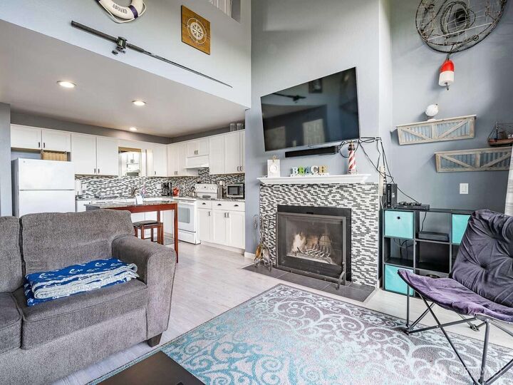Property Photo:  7806  Birch Bay Drive 806  WA 98230 