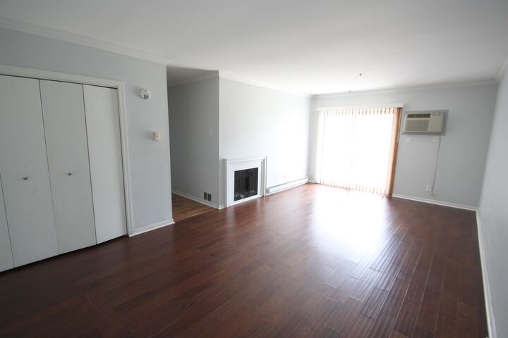 Property Photo: 3050 Jacqueline Dr #1 IL 61109