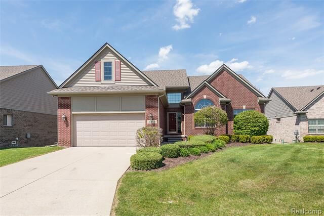 Property Photo: 20605 Golf Ridge Circle MI 48152