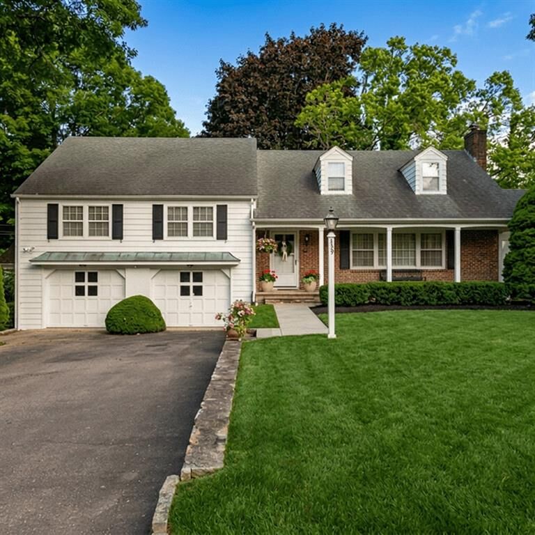 Property Photo:  10 Cedar Crest Drive  RI 02891 