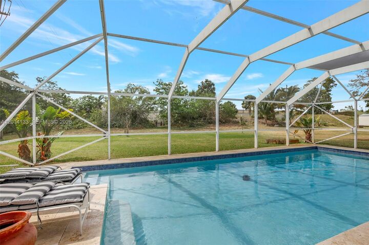 Property Photo:  5320 SW 21st Ct  FL 33317 