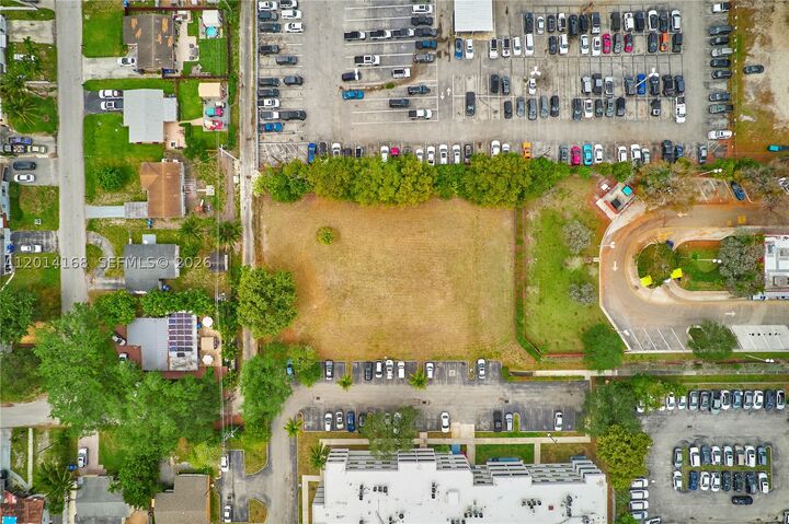 Property Photo: 0 N 61 Avenue FL 33024
