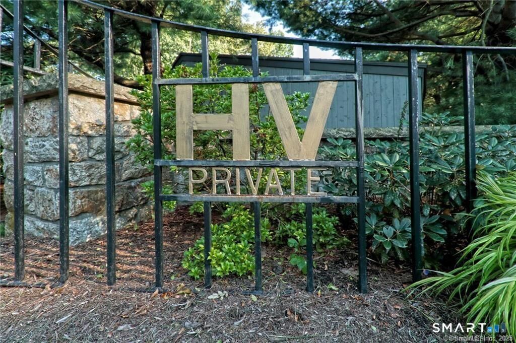 Property Photo:  21 Harbour Village C  CT 06405 