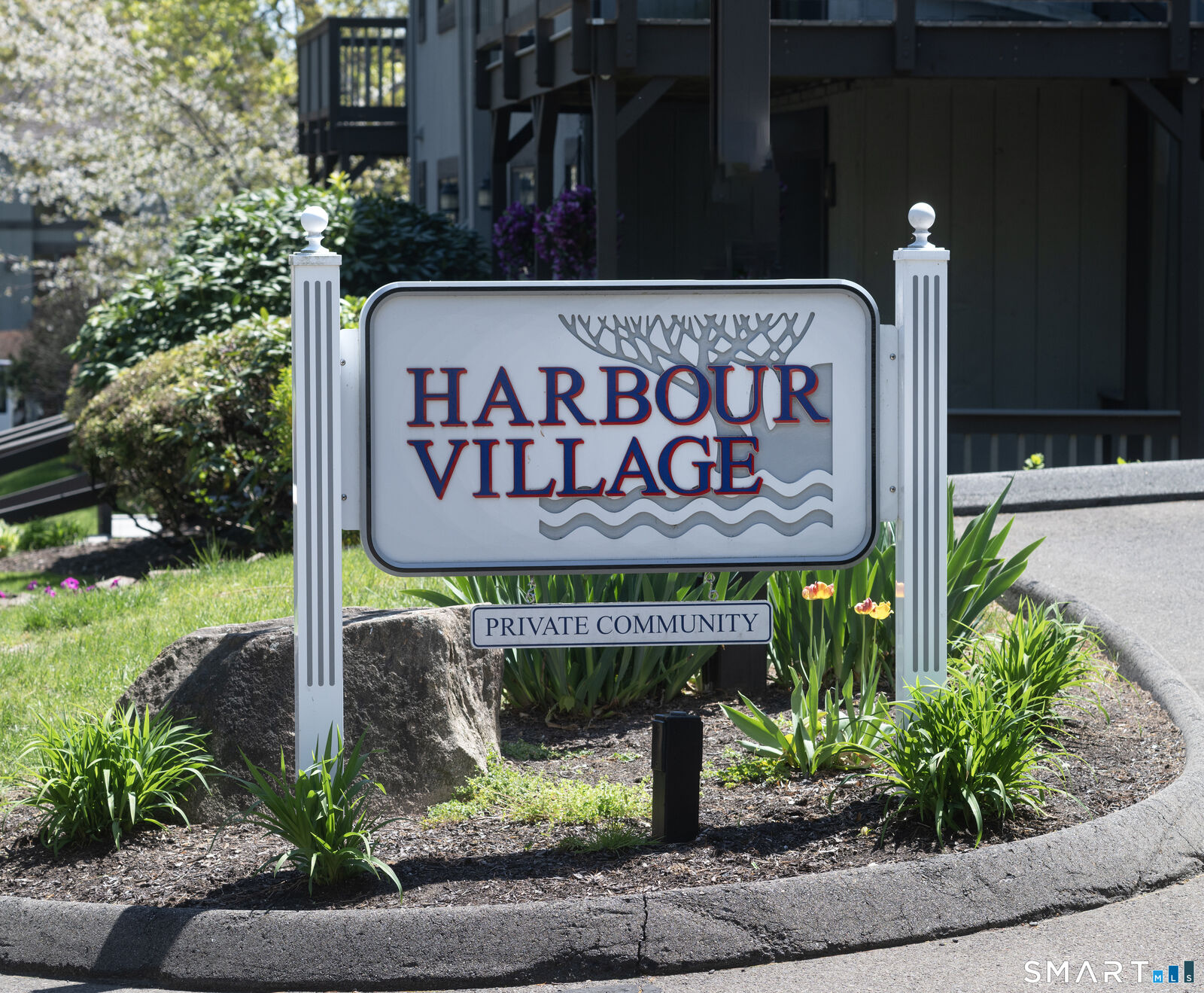 Property Photo:  21 Harbour Village C  CT 06405 