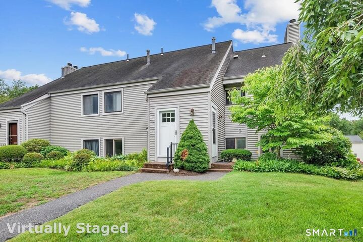Property Photo: 74 Hollister Way South 74 CT 06033