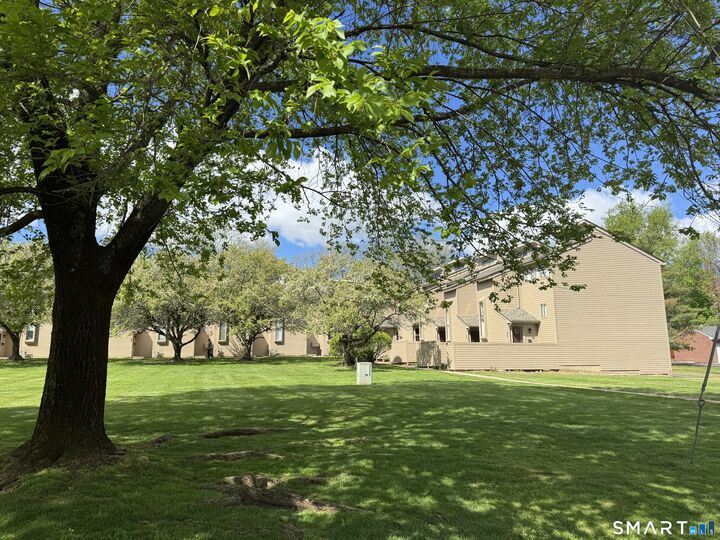 Property Photo:  185 Spring Street 185  CT 06109 