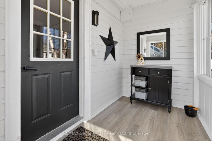Property Photo: 641 Bay Street ON L4R 1L8