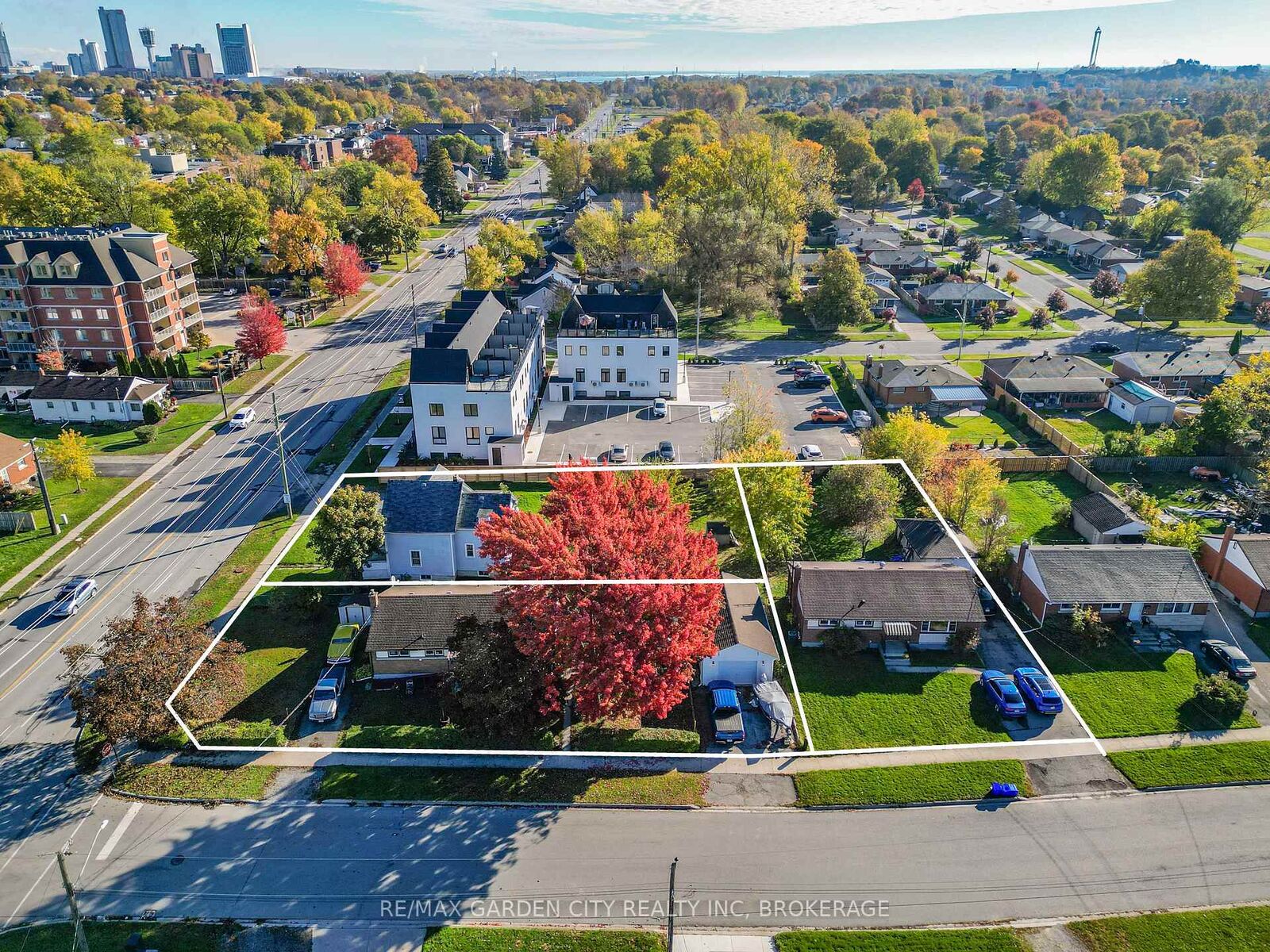 Property Photo: 6560 McLeod Road ON L2G 3G4