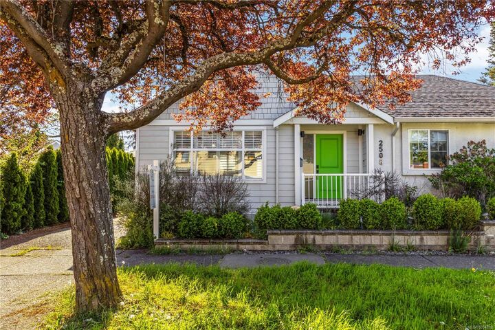Property Photo: 2508 Shakespeare St BC V8R 4G5