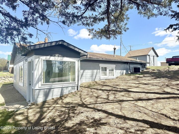 Property Photo:  101 Illinois Avenue  ND 58646 