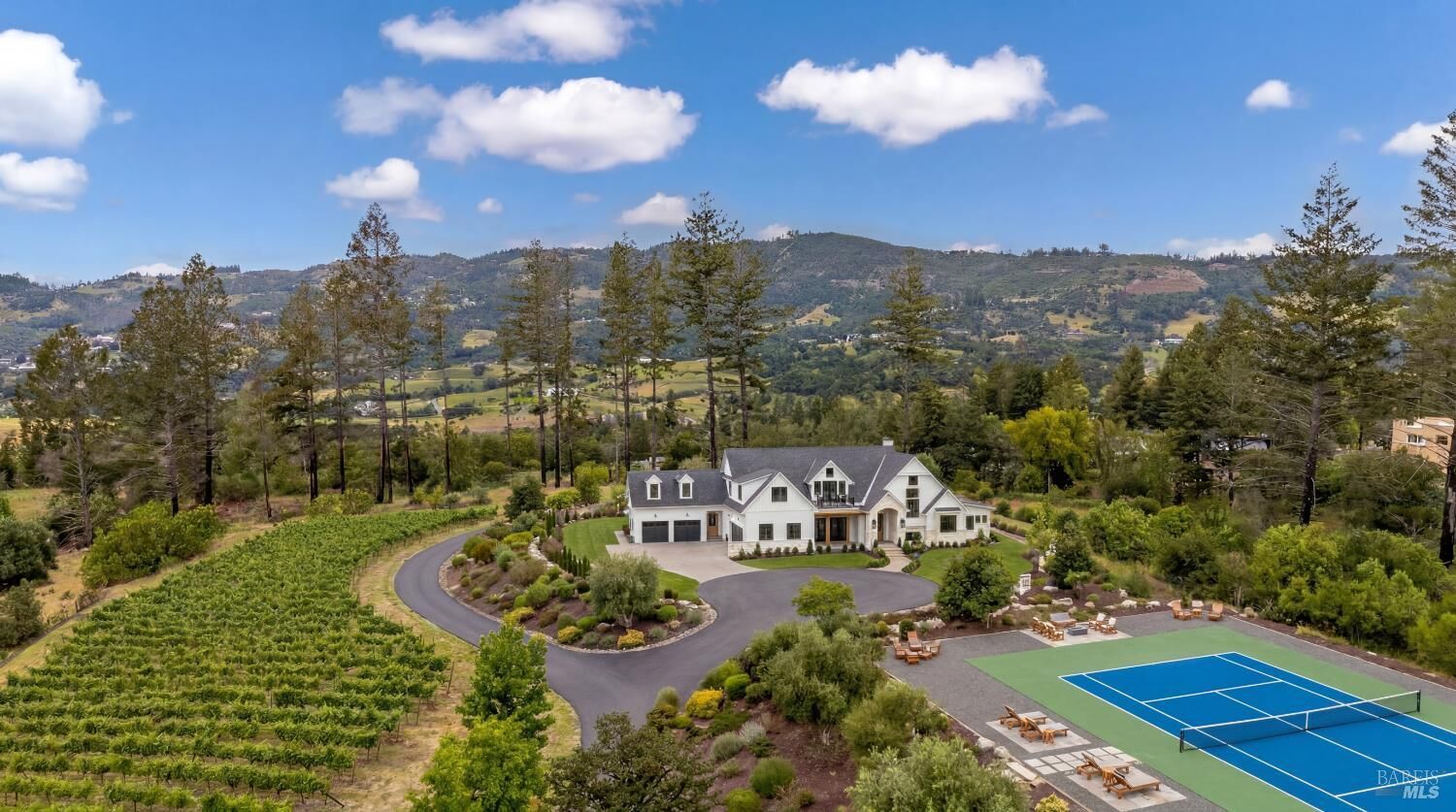 Property Photo:  164 Meadowcroft Way  CA 95403 