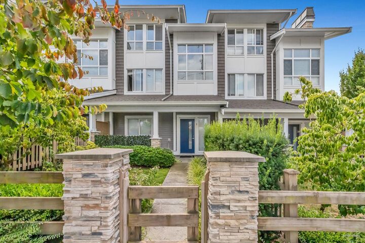 Property Photo: 24108 104 Avenue 2 BC V2W 0J5