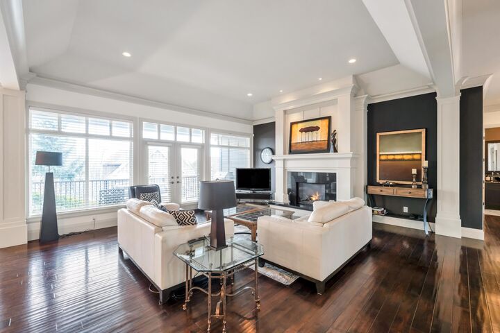Property Photo: 35689 Goodbrand Drive 1 BC V3G 0C5