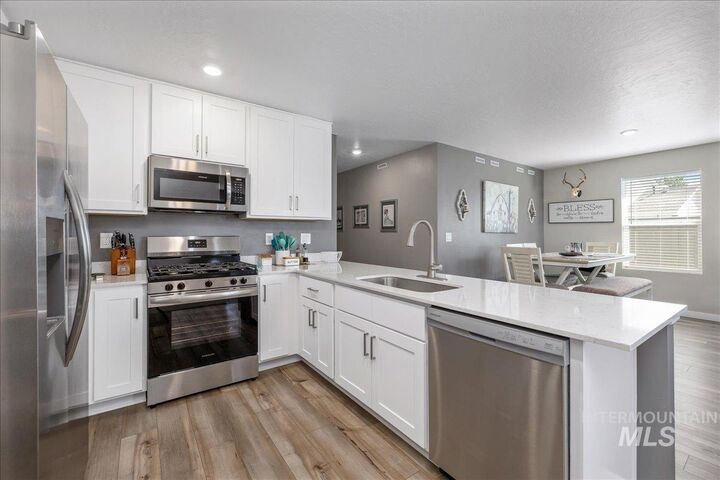 Property Photo:  8557 Velvet Ash St  ID 83687 