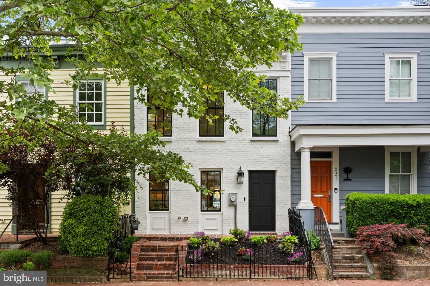 Property Photo:  533 6th St SE  DC 20003 