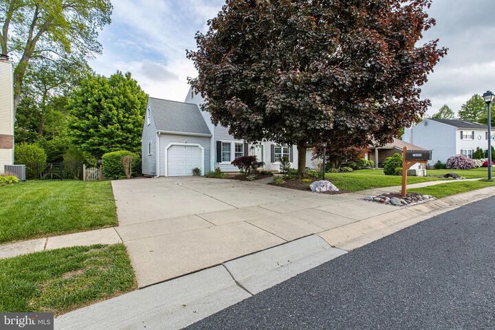Property Photo:  1909 E Zabenko Drive  DE 19808 