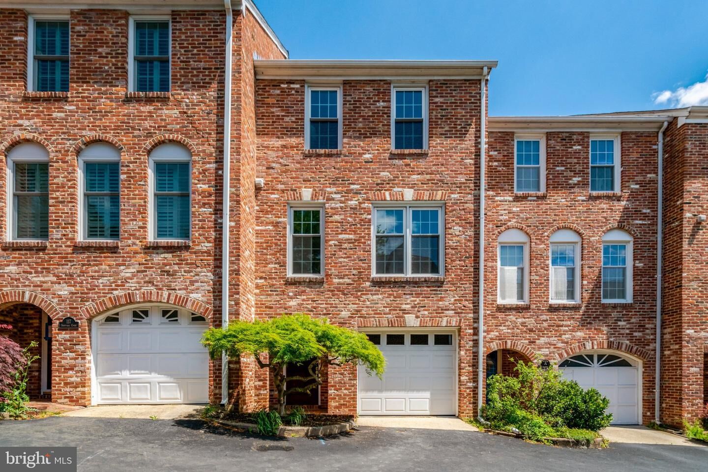 Property Photo:  115 Shooters Court  VA 22314 