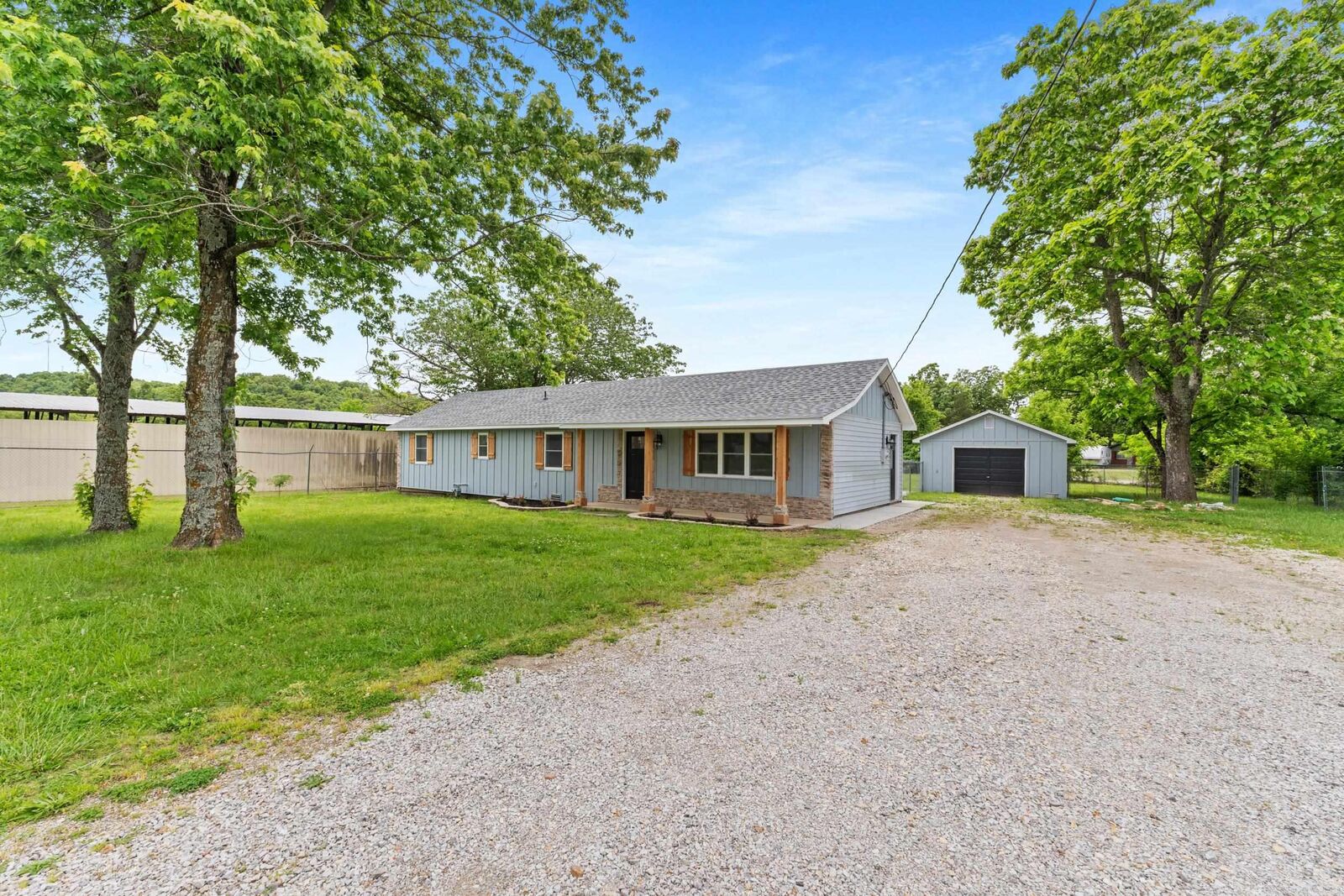 Property Photo:  496 Cr 27  AR 72653 