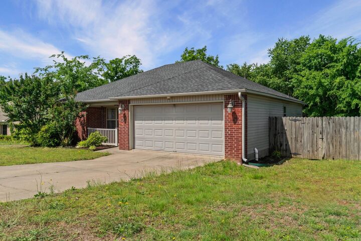 Property Photo:  14616 Woodside Place Loop  AR 72002 