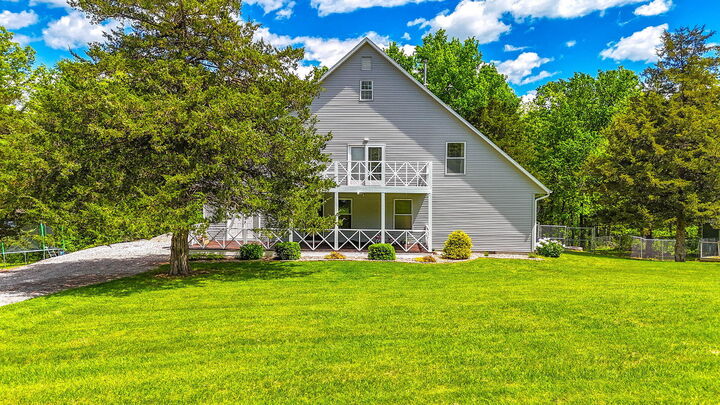 Property Photo:  3720 N Hinshaw Dr  MO 65202 
