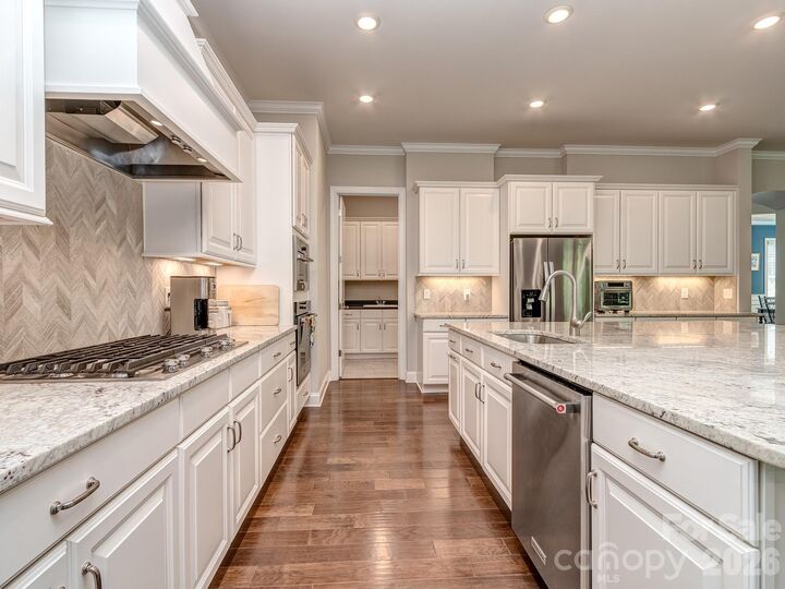 Property Photo:  121 Enclave Boulevard  NC 28104 