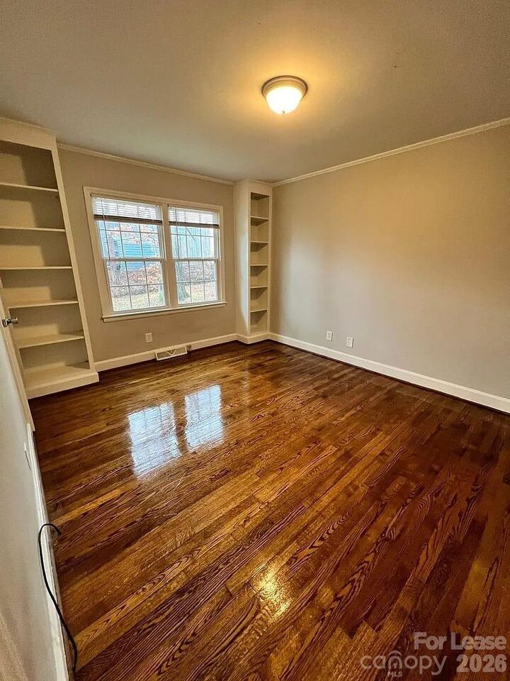 Property Photo: 7622 Briardale Drive 1 NC 28212