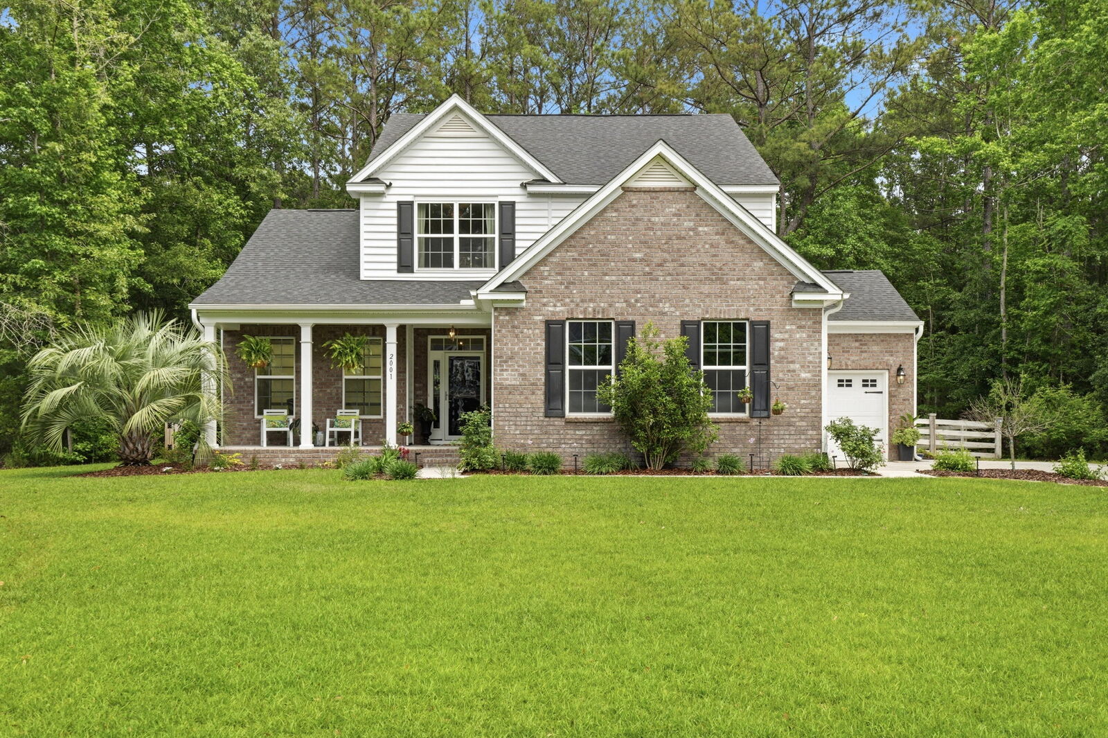 Property Photo:  2001 Tacoma Circle  SC 29472 