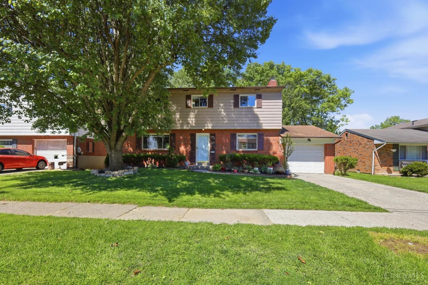 Property Photo:  9125 Millcliff Drive  OH 45231 